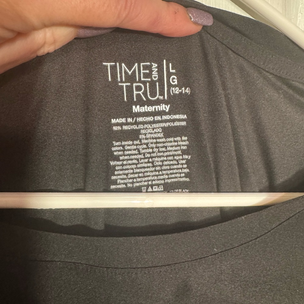 So comfy Time and Tru Gray Maternity Top L - Picture 2 of 6